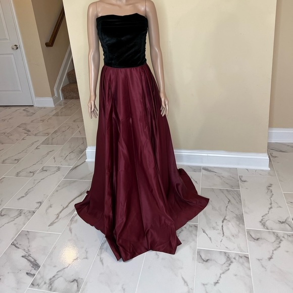 Madison James ball gown - Picture 2 of 12